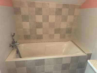 Salle de bain à St Bonnet Le Château.